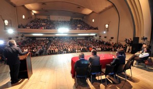 El Gobernador cerró campaña junto a entidades intermedias.