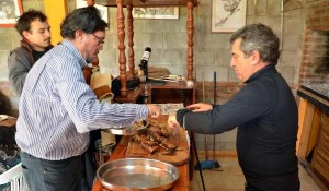 Urribarri pidió militar desde las redes sociales
