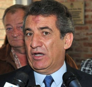 El gobernador entrerriano manifestó su solidaridad con las víctimas de la explosión en Rosario.