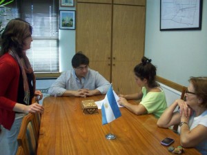 Glenda Nani recibió herramientas para su emprendimiento textil