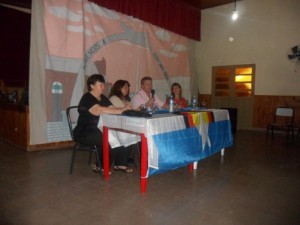 Charla de concientización turística en Aldea Santa María.