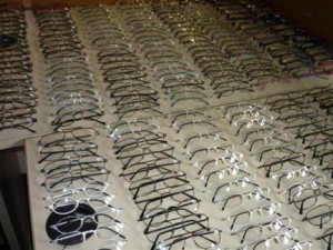 Entregaron lentes.