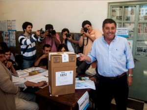 Aguarda los resultados de la elección en el búnker del Hotel Aguay.