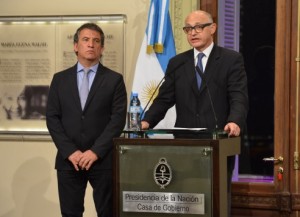 Urribarri y Timerman en conferencia.