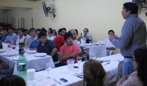 La consigna es que quienes ocupen cargos electivos en 2015 “salgan de un trabajo de bases”. 