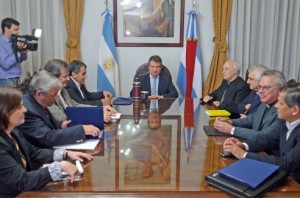 Urribarri recibió a los tres obispos entrerrianos.
