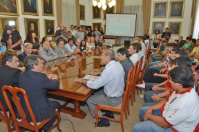 Apoyo a la reactivación portuaria