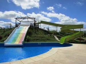 Nuevo tobogán para Termas María Grande S.A