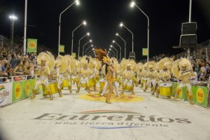 Las fiestas convocan a los turistas.