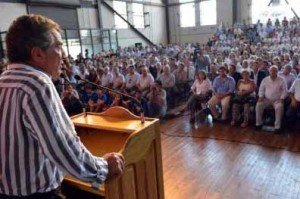 Urribarri encabezó el acto en La Vieja Usina.
