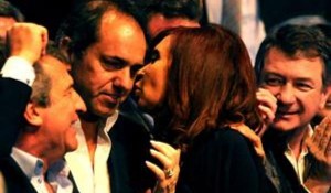 Urribarri no perdió la chance de diferenciarse del bonaerense.