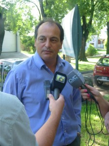 Ariel Robles.