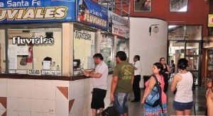 Entregaron un petitorio firmado por docentes, estudiantes y demás usuarios.