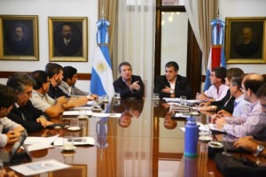 “Mi compromiso en la defensa del bolsillo de la gente es total”, dijo Urribarri.