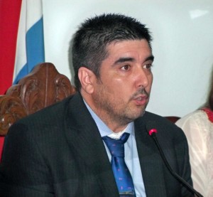 Fuertes: "Entre la zanahoria y el latigo, elijo el látigo"