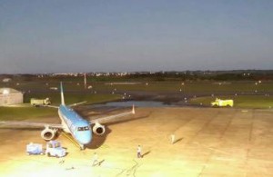 Urribarri celebró la vuelta de los vuelos Buenos Aires - Paraná de AA.