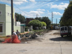 Cordón cuneta para el Barrio Francisco Ramírez