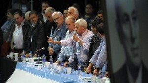 Encuentro entre empresarios y dirigentes sindicales