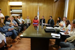 La reunión pasó a cuarto intermedio hasta el jueves.