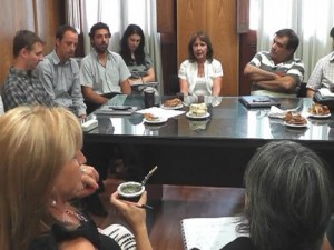 Los gremios municipales pretenden suba salarial del 40 %.