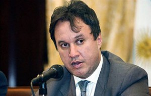 Miguel Peirano disertará en Paraná