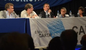 Urribarri se mostró con Carta Abierta.