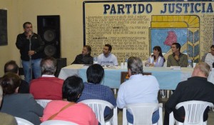 Cáceres cargó contra Cobos