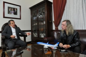 El artista está en Entre Ríos para brindar charlas y talleres.