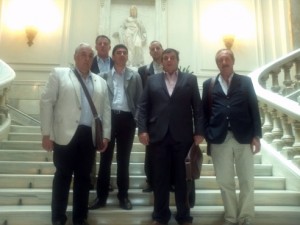 Una delegación recorre las iniciativas españolas.