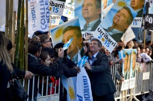 en  2015 se juega la continuidad de las políticas sociales impulsadas por el kirchnerismo. 