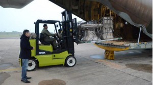 En la II Brigada Aérea de Paraná se cargó el avión que trasladó los muebles, que ya están en Paraguay.