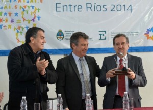 Urribarri aseguró que la ciencia y la tecnología es la política de Estado más revolucionaria.