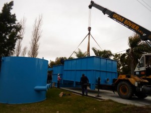Primera parte de la planta potabilizadora llegó a Villa Urquiza
