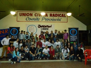 Jóvenes del Frente Amplio UNEN discutieron sobre políticas municipales en Paraná.