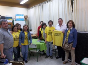  Rogel con los integrantes de la Asamblea Ciudadana de concordienses contra el fracking.