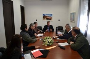 Reunión con funcionarios municipales