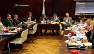 Capacitación y aporte de insumos médicos.