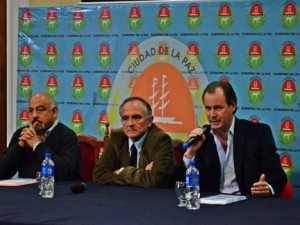 Habló sobre planificación y reordenamiento urbano.