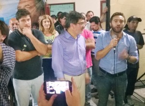 Mauro Urribarri y referentes del Gobierno llegaron al local del MP26