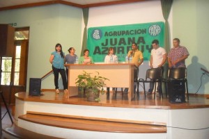 La Agrupación Juana Azurduy continúa trabajando en la campaña