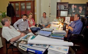coordinaron tareas para concretar la pronta inauguración del gas natural, sobre los porcentajes de avances de la segunda etapa del colector cloacal y la viabilidad de obras de desagües pluviales.