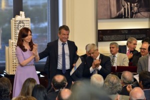 Anunciaron un aumento de la ayuda escolar anual.