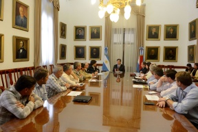 Bahl con Intendentes Vecinalistas