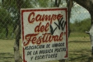 Comenzó con una kermés cultural.