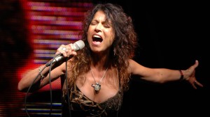 Patricia Sosa cierra los festejos.