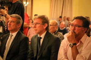 Bahillo junto a Urribarri y Guastavino