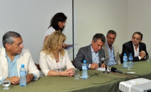 Urribarri firmó el acuerdo.