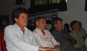 Saliva cargó duro contra Alfredo De Angeli.