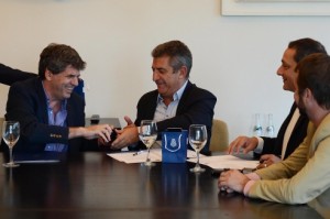 Urribarri junto al rector Tamarit.