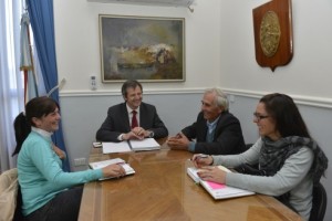 Gestionan mejoras habitacionales y obras de saneamiento.